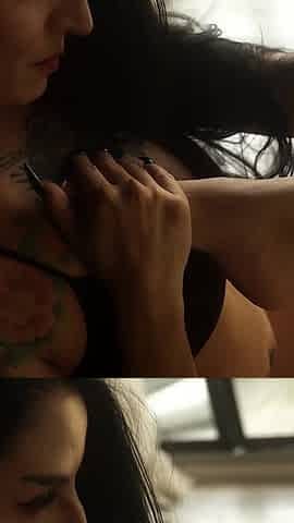 Seducing My Naughty Roommate: Kisses That Lead to Our First Lesbian Sex with Her Juicy Ass