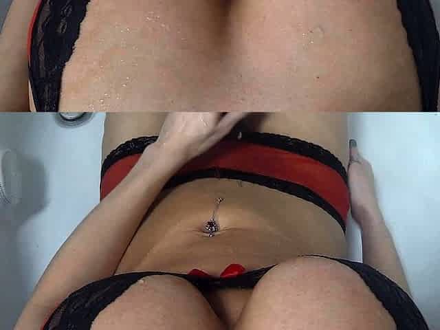 Big boob brunette masturbates on webcam