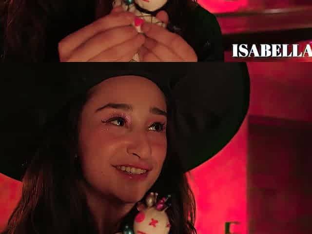 Brunette hair Sweetheart Isabella Precious Seduces Zoey Foxx Whilst On Halloween Party