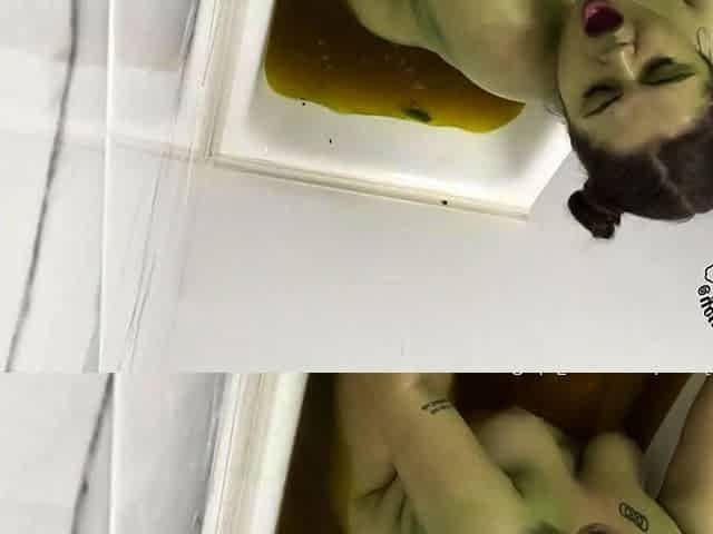 Fat Chubby Teen Ex Girlfriend masturbating with a vibrator