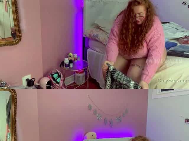 Masturbating amateur cums after solo fun
