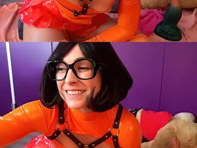Solo toy masturbation with lonely girl