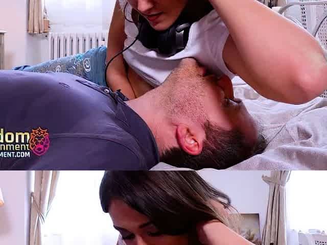 Adorable babe ion foot fetish domination
