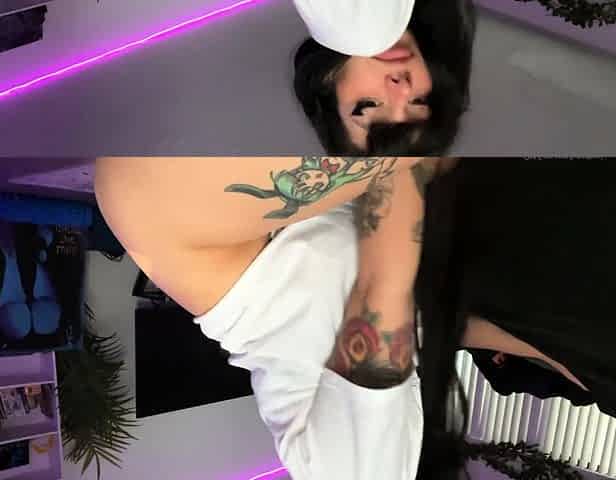 Sexy cutie masturbating black and white cam