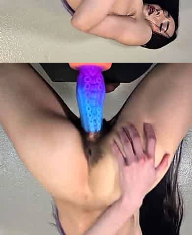 Sexy hottie Anetta Keys enjoys a solo toy masturbation