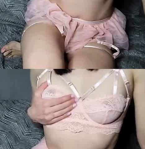 Milf's Solo Dildo Orgasm on Webcam
