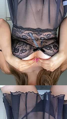 Big boobs milf masturbates with her dildo