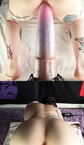 Close up amateur beauty uses her toy to masturbates