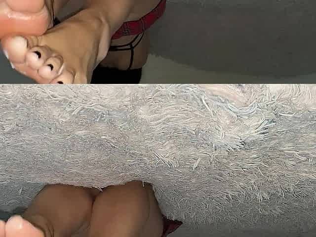 Oiled Feet - Do u like how I widen my toes?
