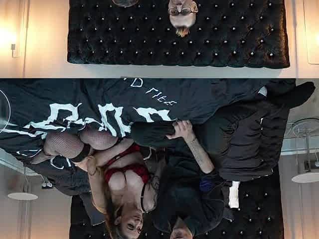 Fuck-rubber clean up cuckold