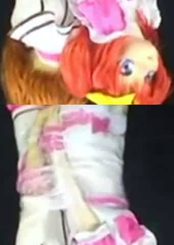 Hot 3D redhead licking a pussy while getting fucked