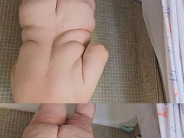 Large butt mother i'd like to fuck seducing with wide open legs