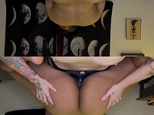 Thick Ass Bouncing: Reverse Strap-on Riding