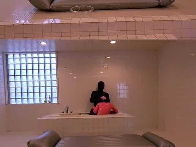 Marion and Susanna nylon lesbians in action