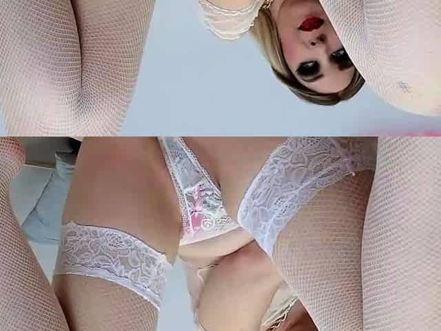 Cumshot amateur MILF suck and jerks dude