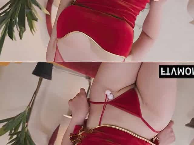 Large Bazookas Oriental Cougar Solo masturbation