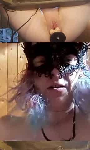 Hot Wife Uses Fuck Machine