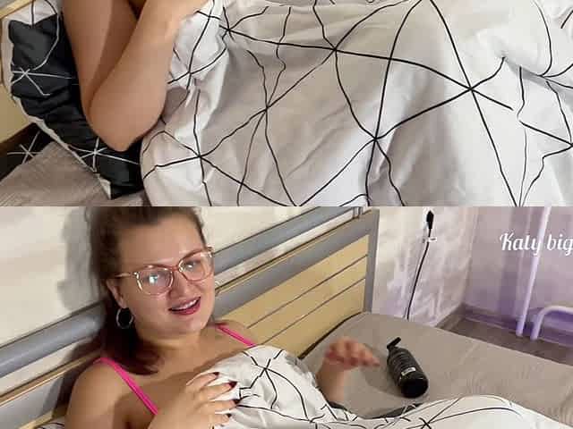Stepbrother Caught Stepsister Masturbating and She Offered to Fuck Her in the Ass