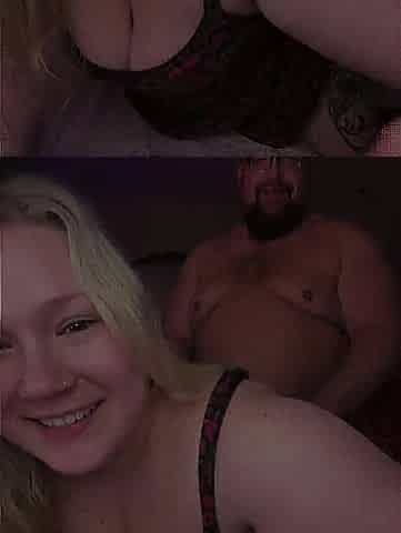 Large Bear Lifts up Piggy Rose Costume and Pounds Her Snatch