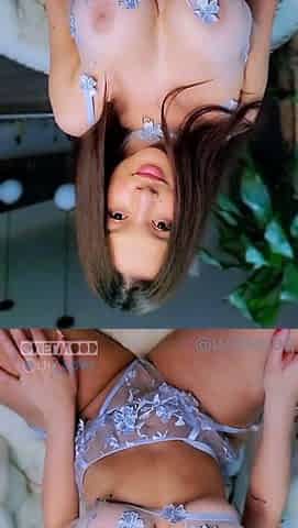 Big boob brunette masturbates on webcam