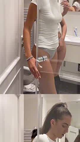 Hawt Teen Cuties in double oral-job action