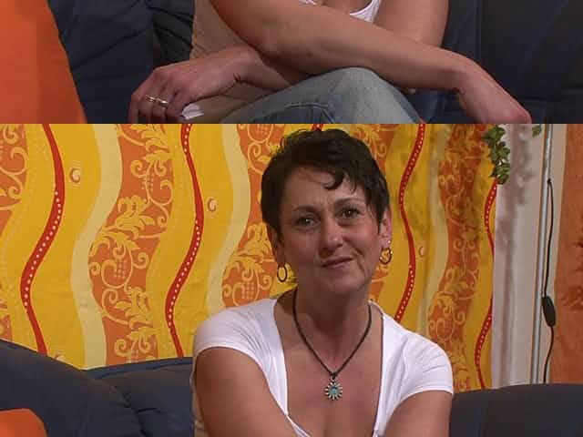 Short-haired milf is not shy to finger and toy her cunt for our eyes