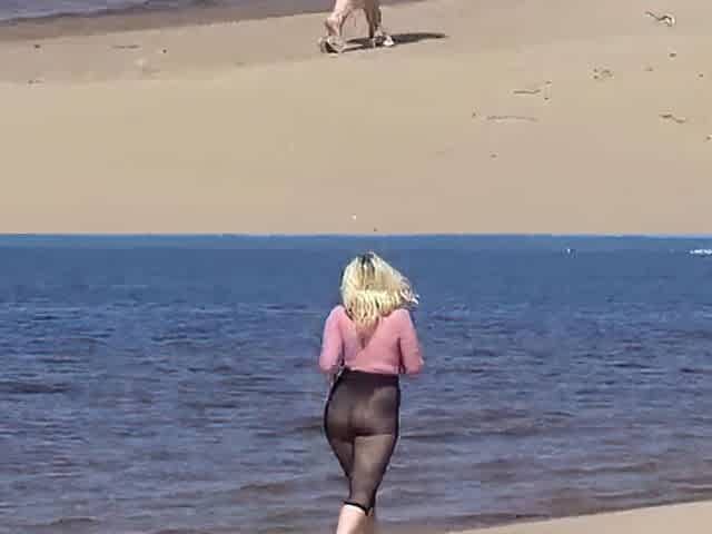 Humorous mother i'd like to fuck with nylon butt and melons on beach
