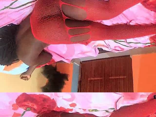 Ebonystar gets laid at home and gets a creampie