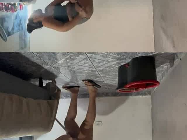 Maid Cleaning the Boss's Room Full of Horny to Give Her Pussy