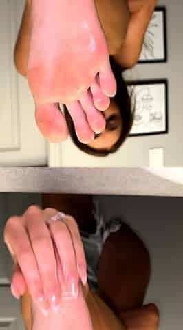 Cute amateur webcam teen girl toying pussy on webcam