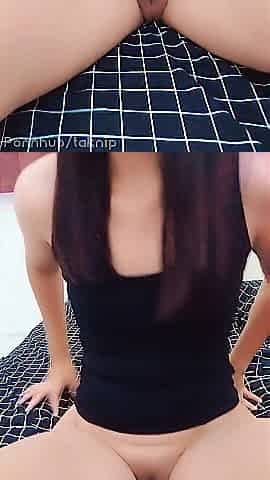 Binor masturbasi pake vibrator maju mundur/ cheating wife masturbate using elektrik sex tool