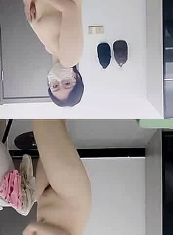 Big boobs milf masturbates with her dildo