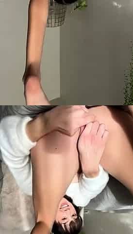 JulesAri Spreads And Fingers Her Pink Pussy Onlyfans Video