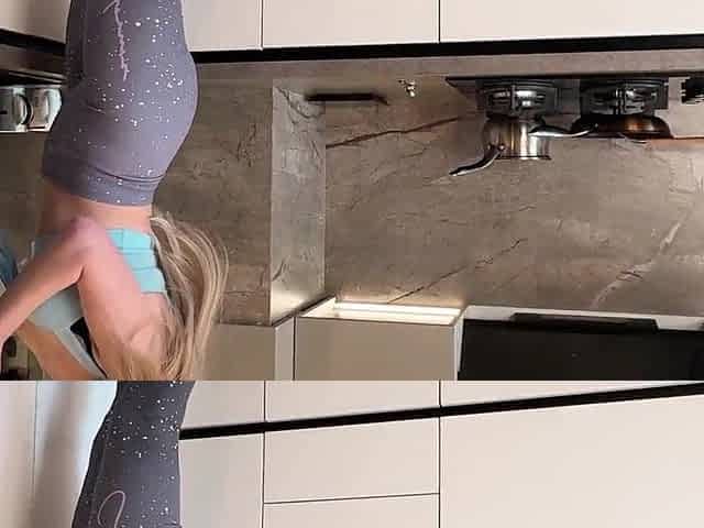 My Ally's Mama Caught Me Hard and Helped Me Cum Quickly - Amateur with Talk