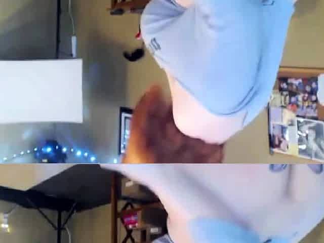 Curvy Cam Girl with Huge Tits and Booty