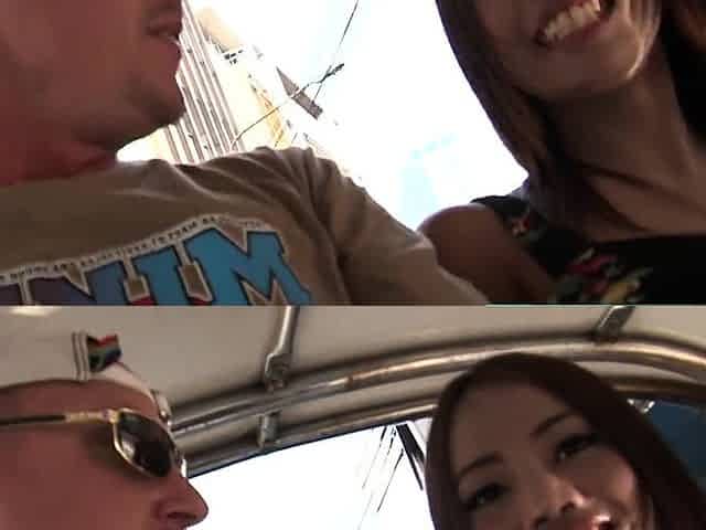 Petite Thai MILF picked up in a Tuk Tuk