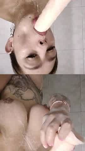 In the Bathroom Doing a Hot Deepthroat