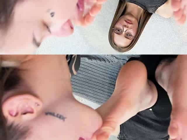 Retro lesbian foot fetish