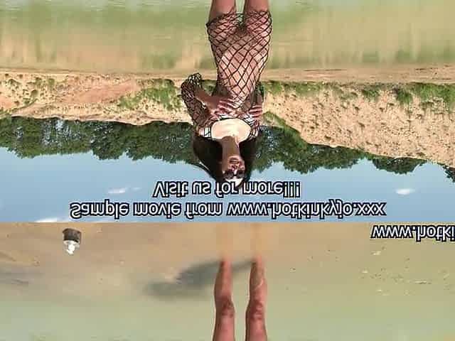 HKJ anal fisting in shallow water