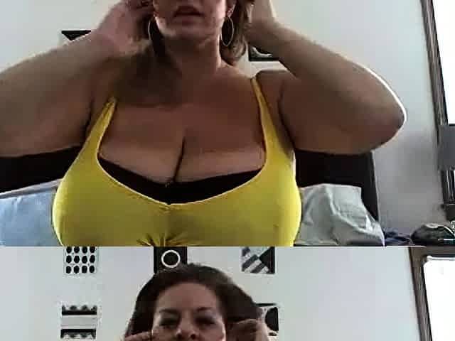 Big Boobs on Webcam - Oops Moment Caught at 4:00