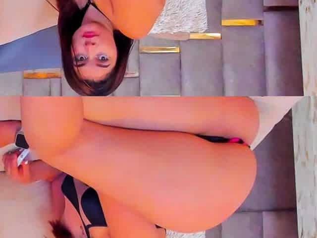 Sexy Babe Masturbating and Exploring Her Wet Pussy