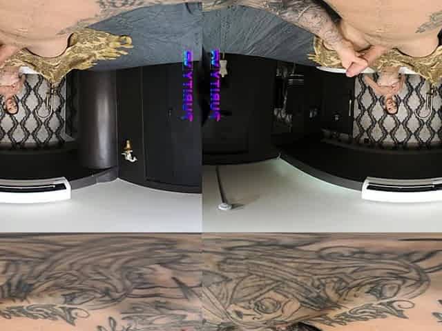 PURITYVR Seductive striptease with Giih Spanic