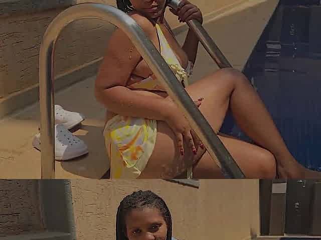 Rich Woman Masturbate in Her Swimming Pool