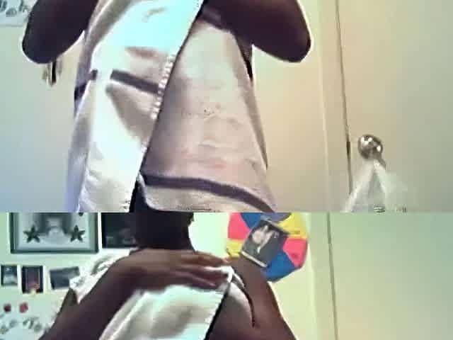 Pretty Ebony Amateur on Webcam