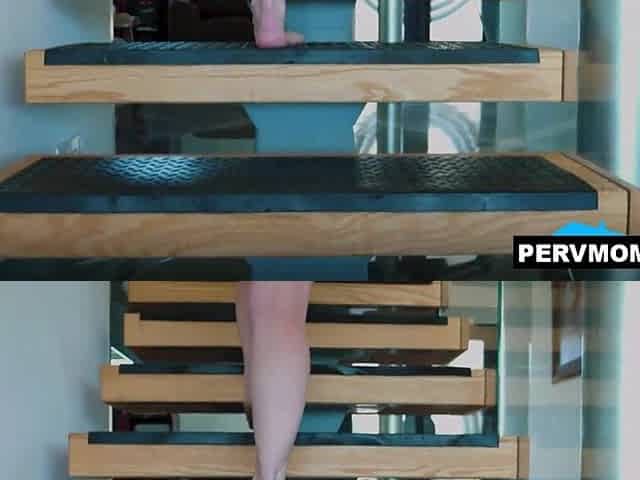 Summer Renee caught her stepmom Paris Lincoln sucking her stepbros shlong