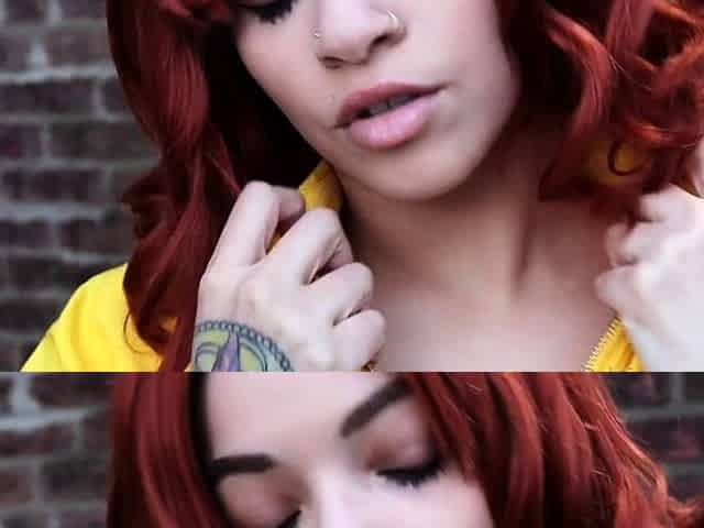 Natural redhead with real big boobs Scarlette masturbates