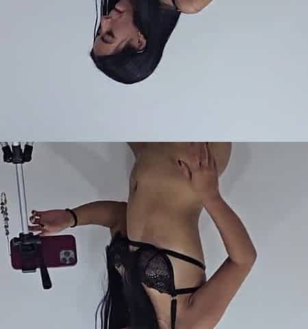 That babe distracted me from work with her booty and I banged her.