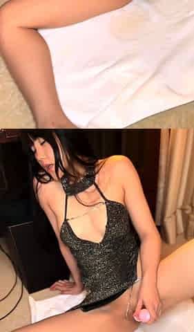 Solo toy masturbation with lonely girl