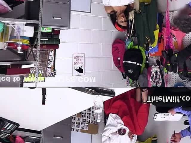 Mall Cop Pounding The Slutty Cougar Fortune Teller With Spy Camera