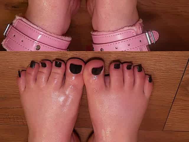 Astounding big beautiful woman Feet Size 40 - Specific PROMO!